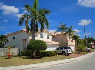 1387 SW 105th Ave, Pembroke Pines, FL 33025