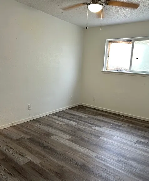8806 Redfield Ln — Photo 3