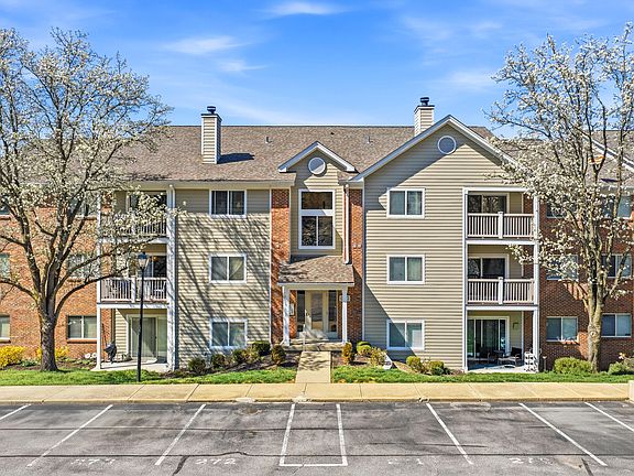 2nd image of 380 Timber Ridge Dr Unit 11