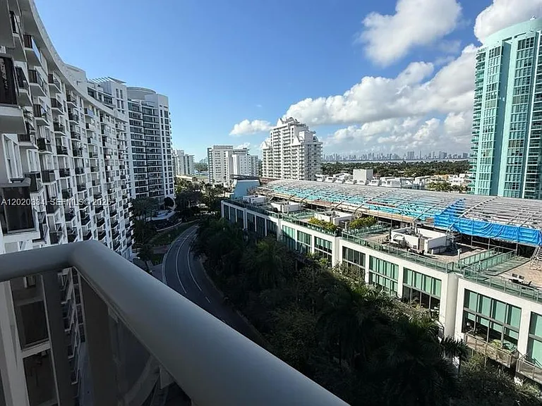 6039 Collins Ave #1236 — Photo 5