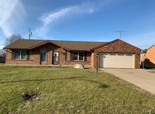 320 N Harmony Dr, Napoleon, OH 43545