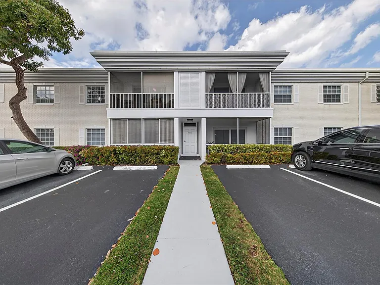 6253 Bay Club Dr #1 — Photo 58