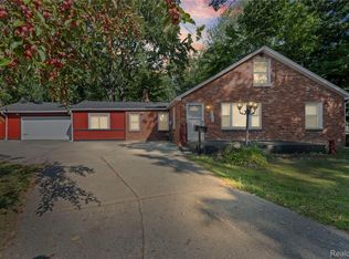 23808 Beierman Ave, Warren, MI 48091