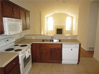 5th image of 1683 W Southfield Cir