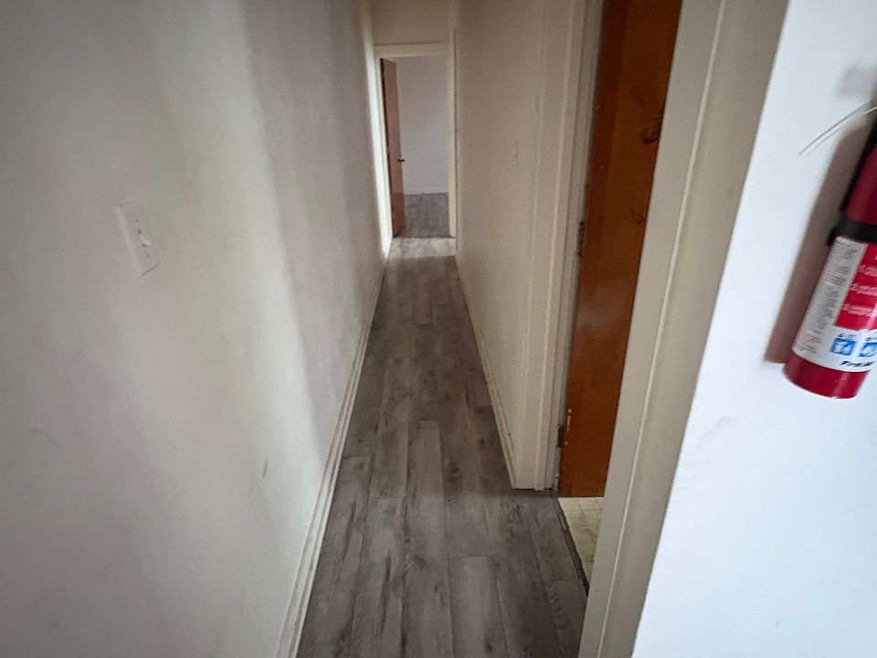 1st image of 401 E Broad St #3