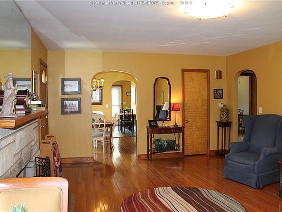 5th image of 81 Brookwood Blvd