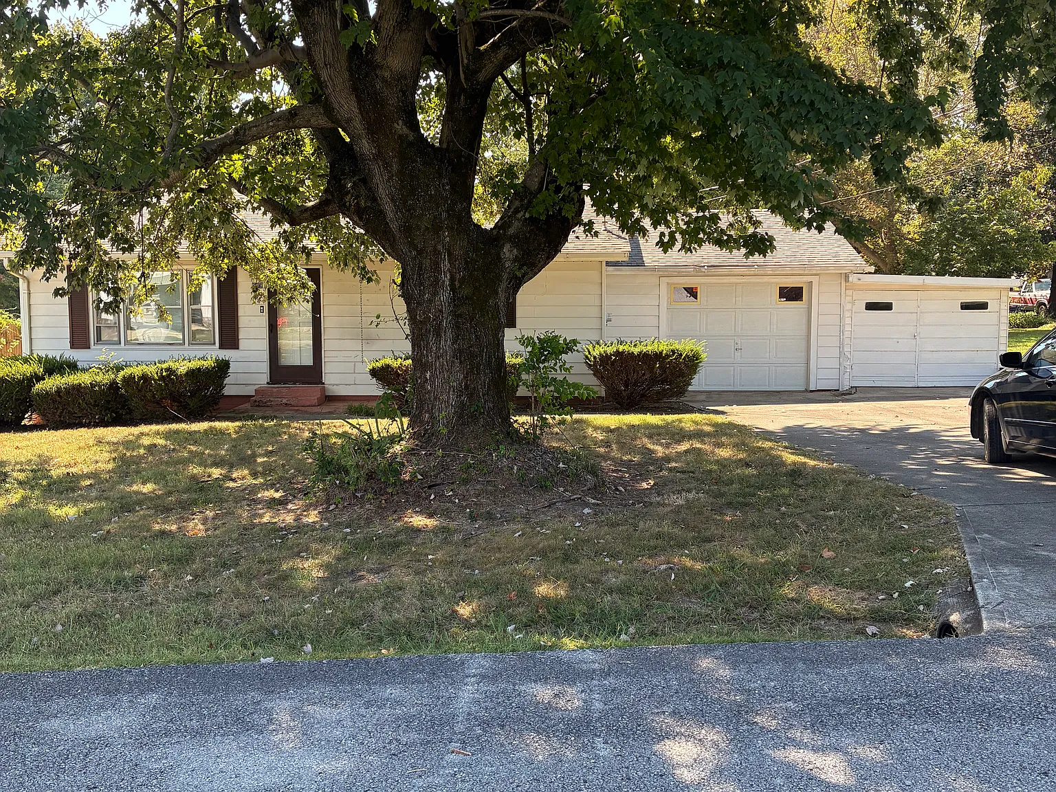 2 bed, 925 sqft, $950 — Photo 1