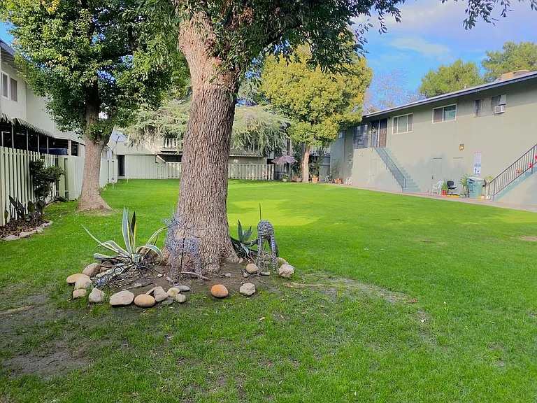1132 Oleander Ave — Photo 14