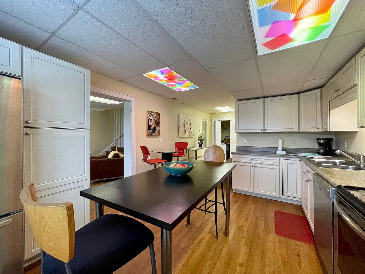 Modern Local Boutique Stay — Photo 4