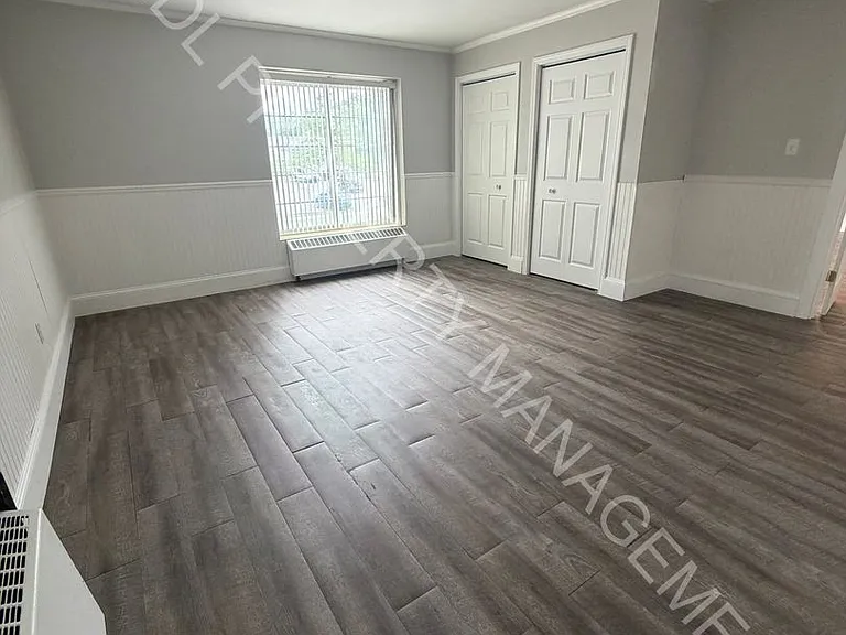 314 N Michigan — Photo 8