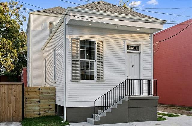 1st image of 2618 Saint Thomas St