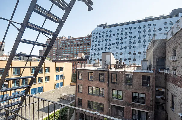 Rented by City Connections Realty | media 30