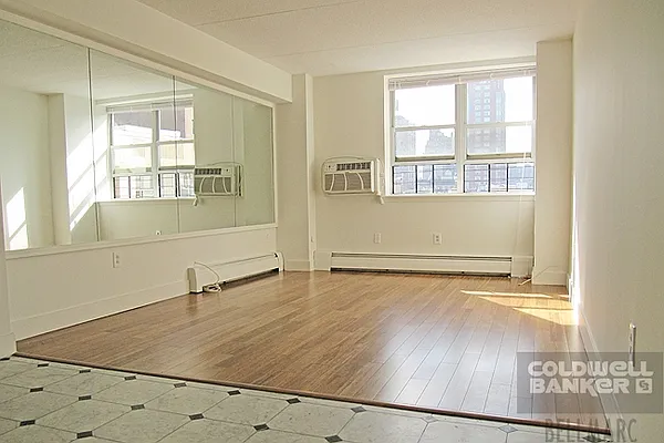 Rented by Bellmarc Realty | media 2