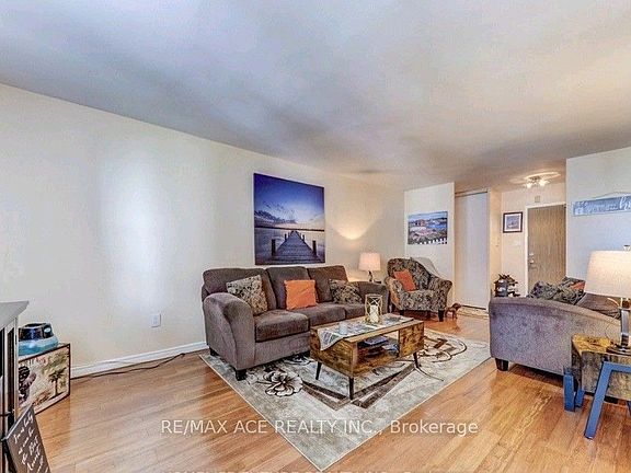 3rd image of 3420 Eglinton Ave E #608