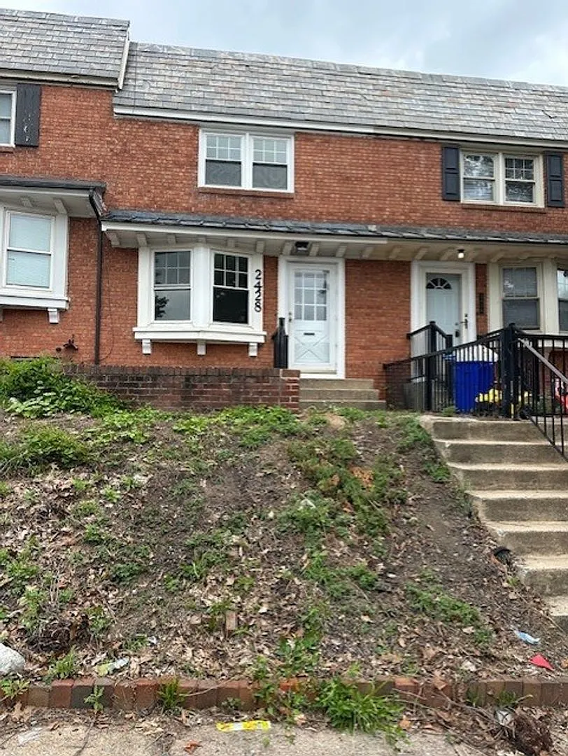 Harrisburg School District 3-Bedroom, 1-Bathroom Row-Home For Rent. — Photo 1