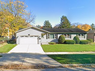 17 N Weston Ave, Elgin, IL 60123