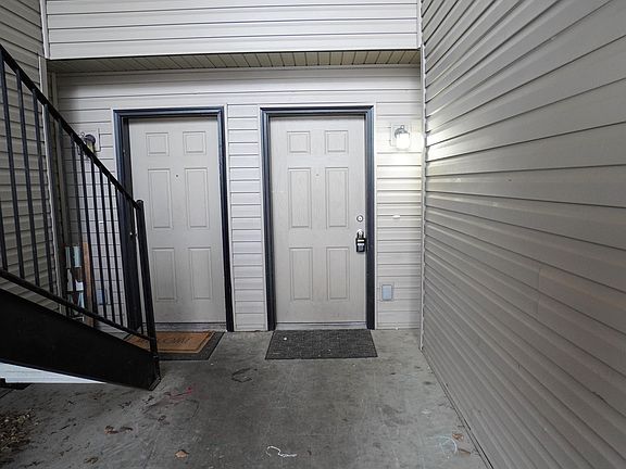 2nd image of 1284 N East St #2-1/2