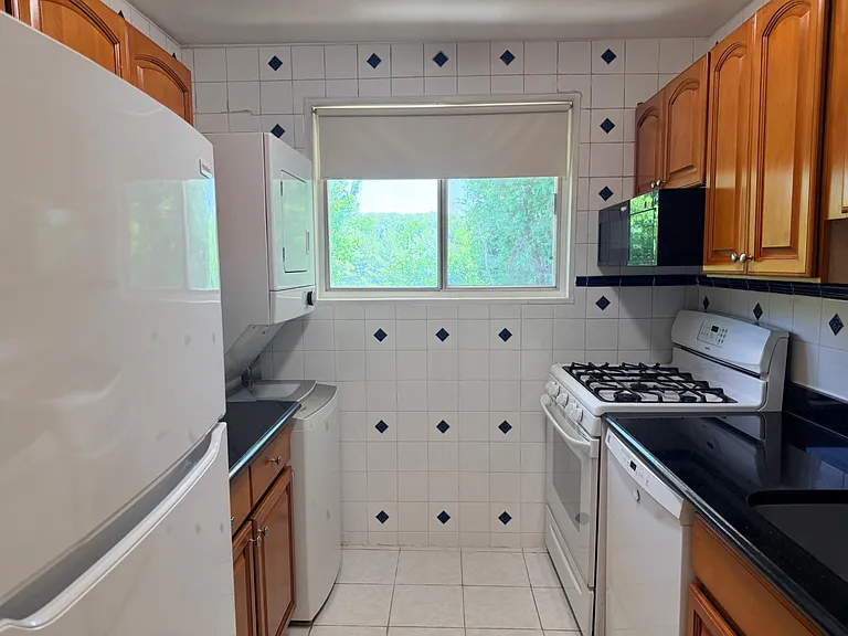 2839 Kalmia Lee Ct #301 — Photo 8