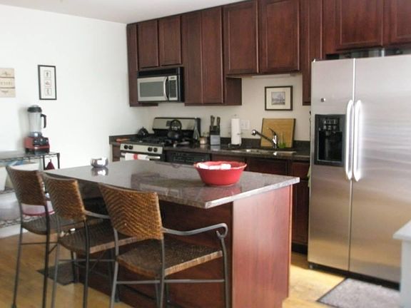 3rd image of 4740 S Ingleside Ave #1N