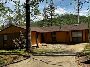 323 Heather Ct, Asheville, NC 28804