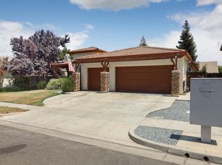 40 Walker Ranch Pkwy, Patterson, CA 95363