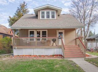922 W 16th St, Davenport, IA 52804