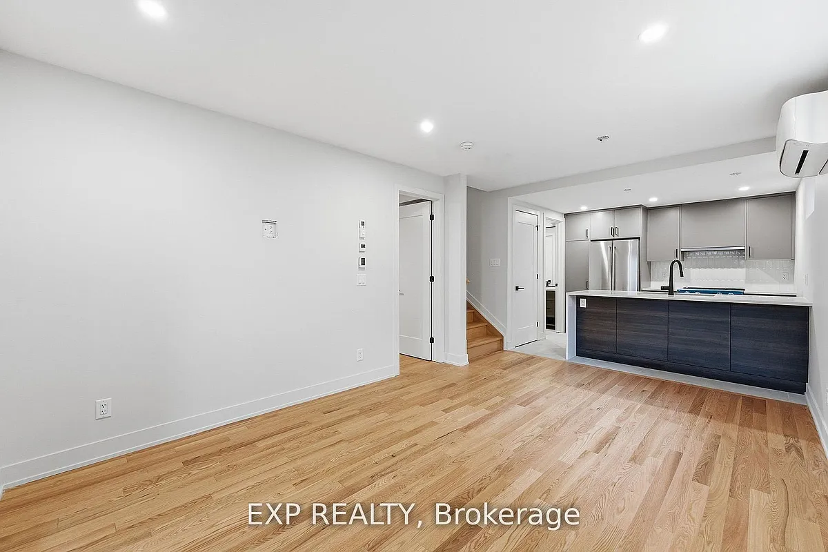 Building Photo - 512 Roosevelt Ave #A2