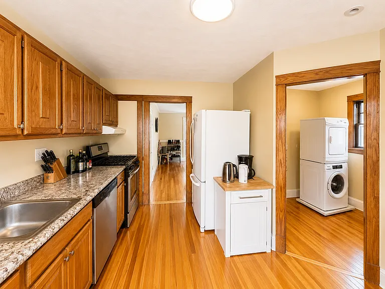 18 Linden Pl #2 — Photo 5