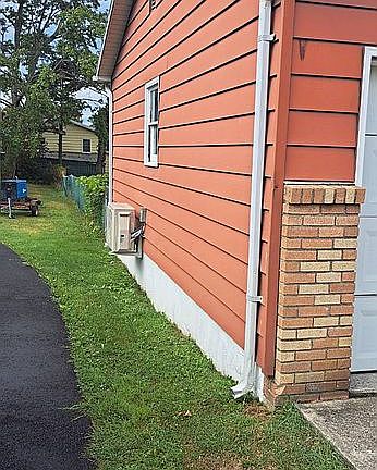 3rd image of 425 W John St