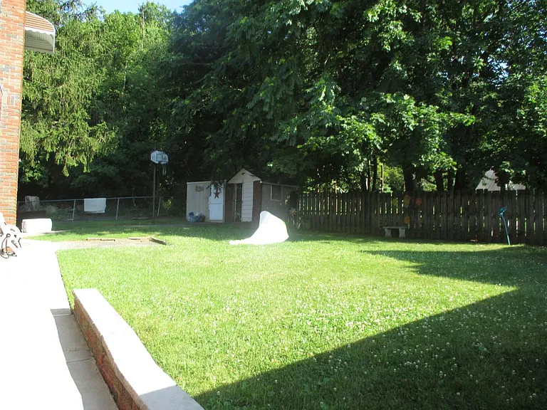 Squirrelwood Rd — Photo 9