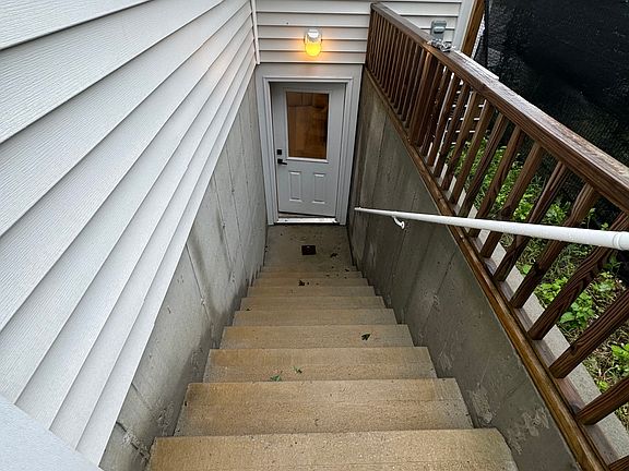 5th image of 140 Gull Dip St #Basement