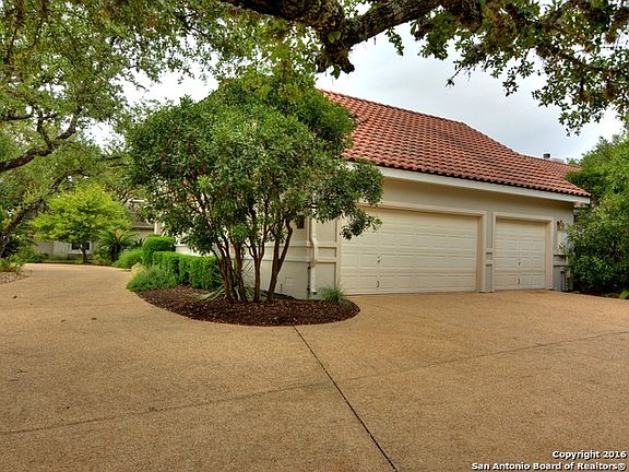 4th image of 8627 Fairway Green Dr