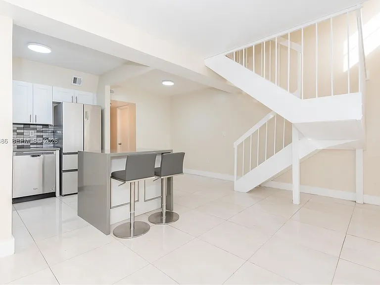 300 NW 42nd Ave #411 — Photo 3