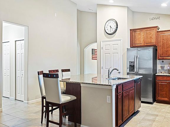 5th image of 8140 Westfield Cir