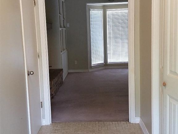 3rd image of 53 Lanshire Dr