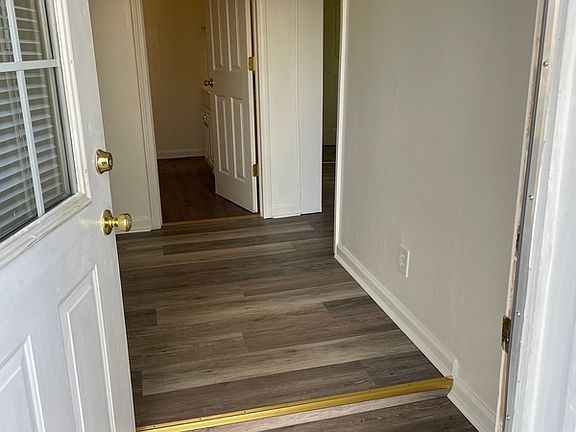 4th image of 613 College Dr APT A