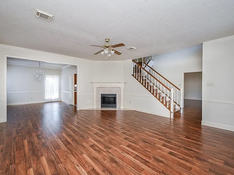 9731 New Kent Dr — Photo 5