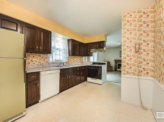 5th image of 507 Birchwood Dr