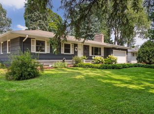 685 Harmony Cir, Wayzata, MN 55391