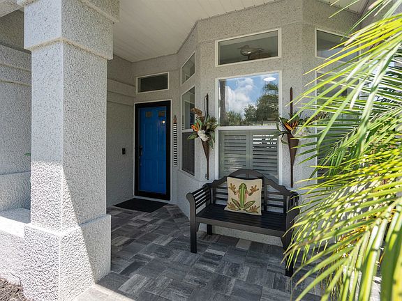 3rd image of 308 Sea Woods Dr N