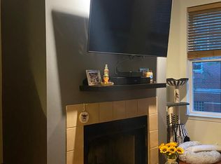 301 W Scott St APT 102, Chicago, IL 60610