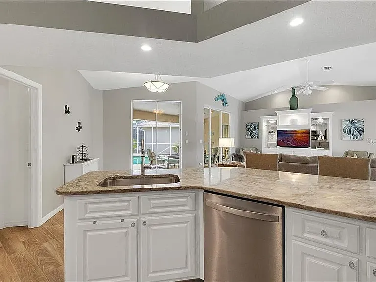 527 Saint Girons Ct — Photo 16