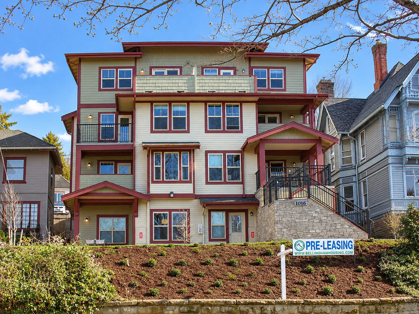 Spacious 4-Bedroom Apartments in the Heart of Student Row — Photo 3