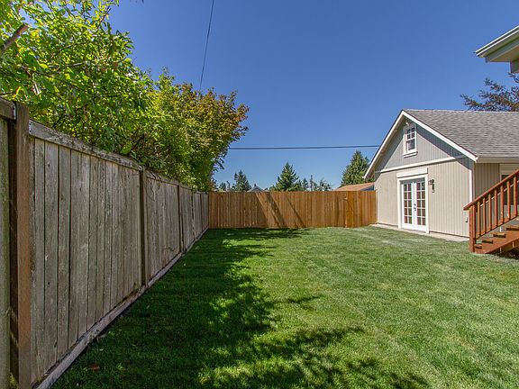 2nd image of 4316 N Gove St