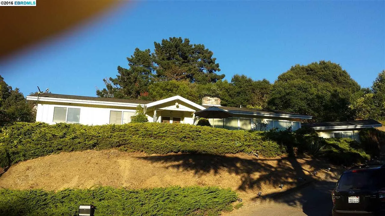 25 Riviera Ct photo 1