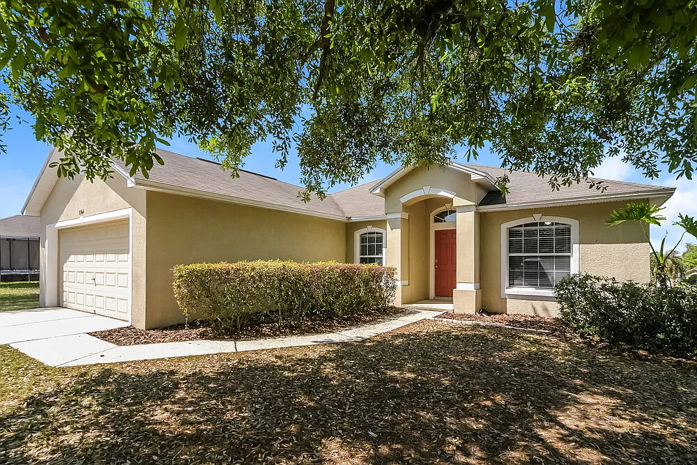 3 bed, 2.0 bath, 1348 sqft, $3,080 — Photo 3