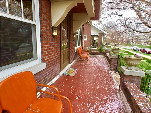 5th image of 722 Bellerive Blvd