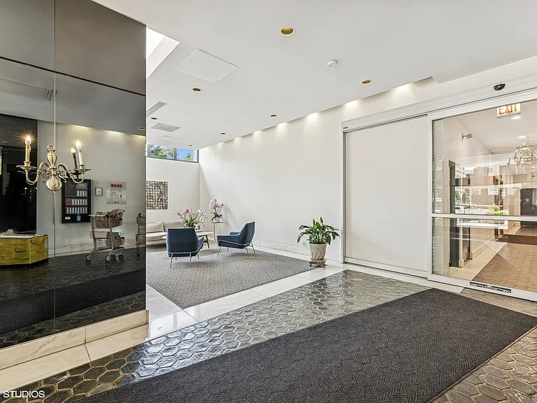 6171 N Sheridan Rd #2404 — Photo 8