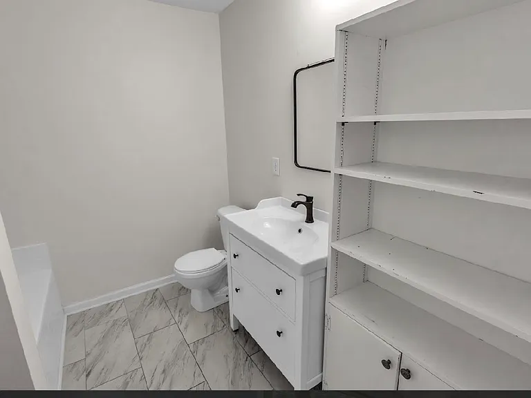 203 Twin Tree Dr — Photo 11