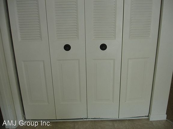 4th image of 2114 NW 55th Blvd APT 7